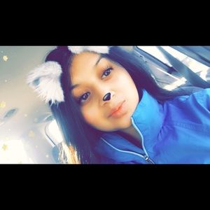 Meet your Posher, Daniella